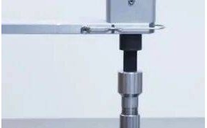 苹果展示iPhone Air耐用性：抗弯抗刮跌落测试均表现优异