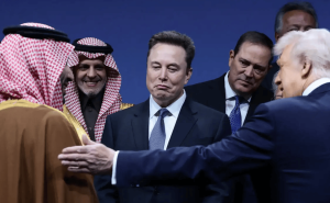 马斯克展望AI未来：工作成兴趣选择，金钱或不再成必需品