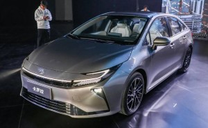 新款卡罗拉轴距达2750mm，换装2.0L自吸，能否成市场新宠？