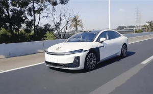 广汽昊铂A800携手华为 率先获120公里L3高速测试牌照 自动驾驶迎新进展