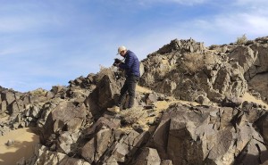 曼德拉山：古老岩画与现代守护者的时空对话 科技人文共筑保护屏障