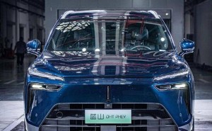 Fashion汽车资讯：智能驾驶新进展与个性定制引领汽车消费新潮流