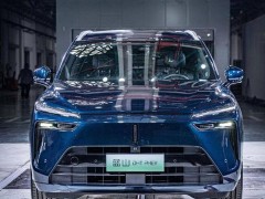 智能驾驶突破与个性定制崛起：Fashion汽车资讯洞察汽车产业新趋势