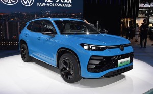 2025广州车展:探岳L PHEV首发登场,外观动感,1.5T插混四驱实力出圈