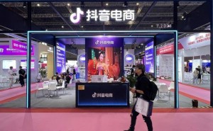 AI浪潮下电商格局生变：流量迁徙，大模型或成新入口开启“抽佣”时代