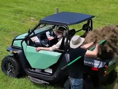 全球高尔夫球车市场:场景多元拓展,技术升级驱动新增长格局