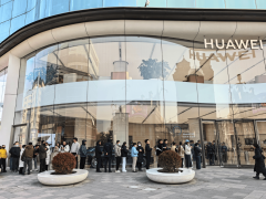 Mate 80系列引爆市场，华为凭硬核创新持续领跑中国科技突围路