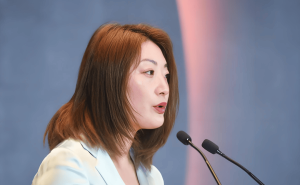 宗馥莉辞去娃哈哈核心职务,31岁许思敏接棒开启新篇章