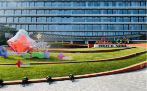 500亿豪掷淘宝闪购,阿里净利下滑,即时零售是机遇还是负担?