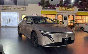 东风日产N6插混中型轿车上市，限时价9.19万起，配置丰富动力强