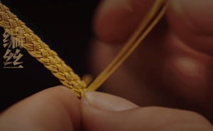 古法黄金“四姐妹”崛起:高克价频调价,资本入局谁将成下一个老铺?