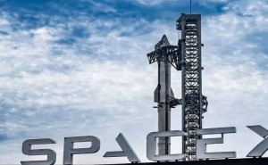 OpenAI奥特曼布局太空领域，与马斯克竞争升级，太空算力成新焦点