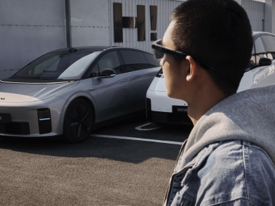 跳出汽车圈“内卷”，理想汽车以36克AI眼镜押注未来十年新赛道