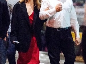 马斯克官宣39岁印度裔伴侣:志同道合 携手育四子共赴科技未来