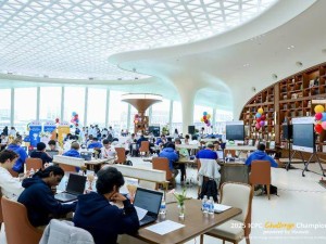 任正非寄语青年:时代变动中勇担重任,AI应用前景广阔