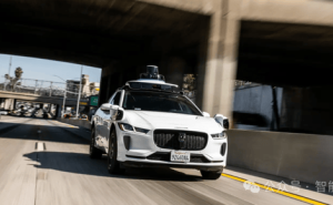 Waymo“隐秘”数据被投资者泄露:2500辆Robotaxi周订单达45万,领跑行业
