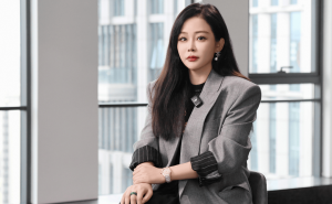 初瑞雪接棒辛选董事长:2025收获偏爱,展望未来引领新篇