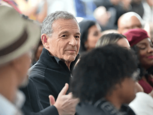 迪士尼牽手OpenAI：借AI之力拓展娛樂新版圖 防被技術浪潮淘汰