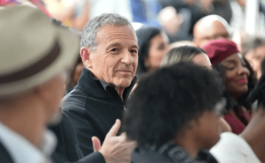 迪士尼牵手OpenAI:借AI之力拓展娱乐新版图 防被技术浪潮淘汰