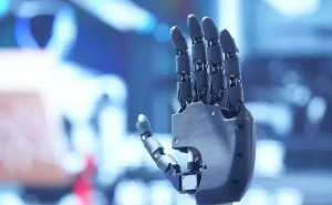 灵巧手:中国具身智能突破关键“一厘米”,产业前景与挑战并存