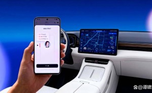 不造硬件的“灵魂掌控者”:豆包与鸿蒙智驾的产业变革路径与未来角逐