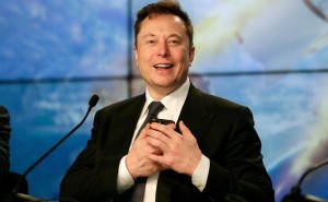 马斯克唱衰核聚变:称其成本高效率低,力推太阳能AI卫星计划