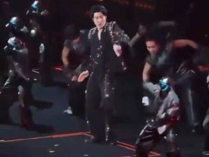 王力宏演唱会惊现6台人形机器人伴舞,与人类共舞还秀高难度空翻