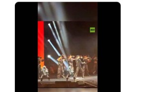 王力宏演唱会人形机器人伴舞引关注 俄媒马斯克纷纷转发点赞