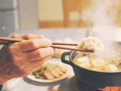 冬至至暗时刻藏希望，心怀暖意守平凡岁月静好时光