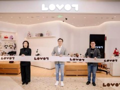 LOVOT上海ifc商场店启幕，以温暖科技解锁高端陪伴新体验