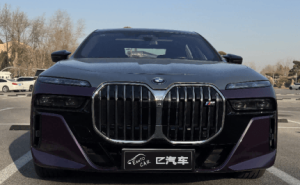 双拼美学邂逅极致性能 试驾宝马M760Le感受豪华与速度的激情碰撞