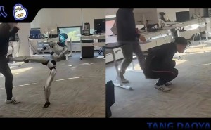 宇树机器人同步测试“神操作”：踢工程师后共痛苦，马斯克也乐了