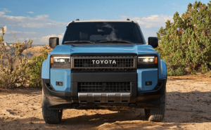 40万硬派越野激战：福特烈马荒地版与丰田普拉多，谁更胜一筹？