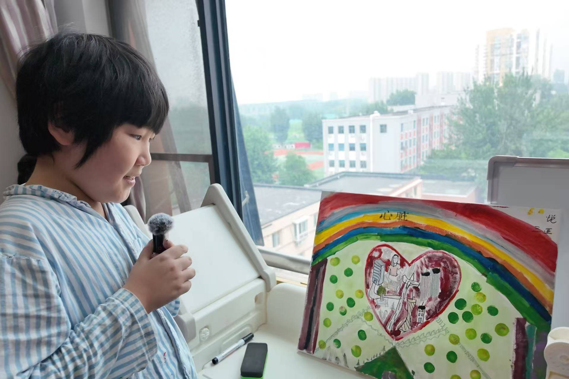 悦悦介绍画作