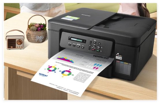 桌子上放了游戏机
AI 生成的内容可能不正确。