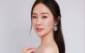 隐退娱乐圈12年，霍思燕凭热爱在国际犬展夺冠，活成独特风景