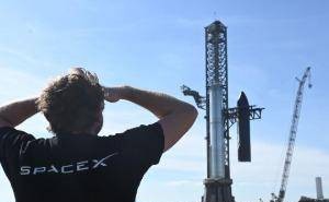 马斯克SpaceX宣布降轨数千颗“星链”卫星，太空安全引关注