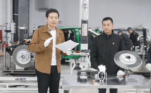 雷军2026年首场直播：拆解小米YU7 分享销售数据回应产品争议