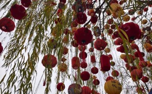 跨年消费热潮涌动：商超旅游受青睐 95后偏爱体验式消费