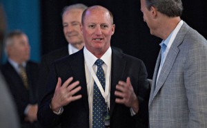 巴菲特退休交棒阿贝尔,新老交接下伯克希尔未来何去何从?