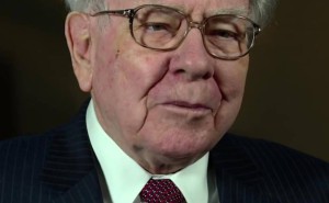 巴菲特卸任CEO留任董事长:坚信伯克希尔百年不倒,力挺继任者阿贝尔