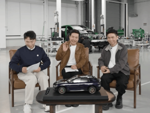 雷军新年直播拆解YU7，回应多项质疑，透露小米汽车未来交付目标