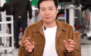 雷军直播回应引争议，宇树科技示范在前，小米需更多诚意与担当