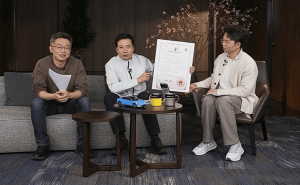 雷军直播晒专利证书：小米自研2200MPa超强钢 实力回应质疑