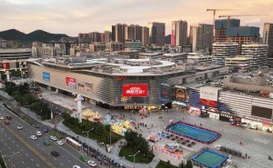 永辉延安吾悦广场店焕新开业，“胖东来模式”助力品质年货新体验