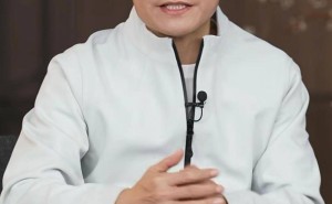 雷军谈“营销大师”标签：营销非全部 产品竞争力才是关键