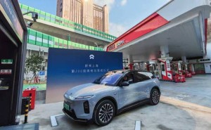 上海石油第十加能站“变身”:换电充电齐上阵,构建“人·车·生活”新生态