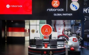 CES 2026：石头科技发布轮足式扫地机器人，中国技术突破全屋立体清洁难题