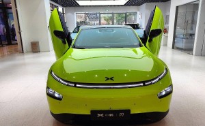 小米SU7月销首超特斯拉Model 3！国产纯电硬刚巨头底气何来？