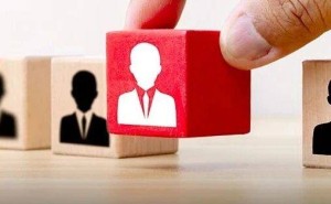 张勇回归海底捞一线：引领多元化战略，再启发展新征程